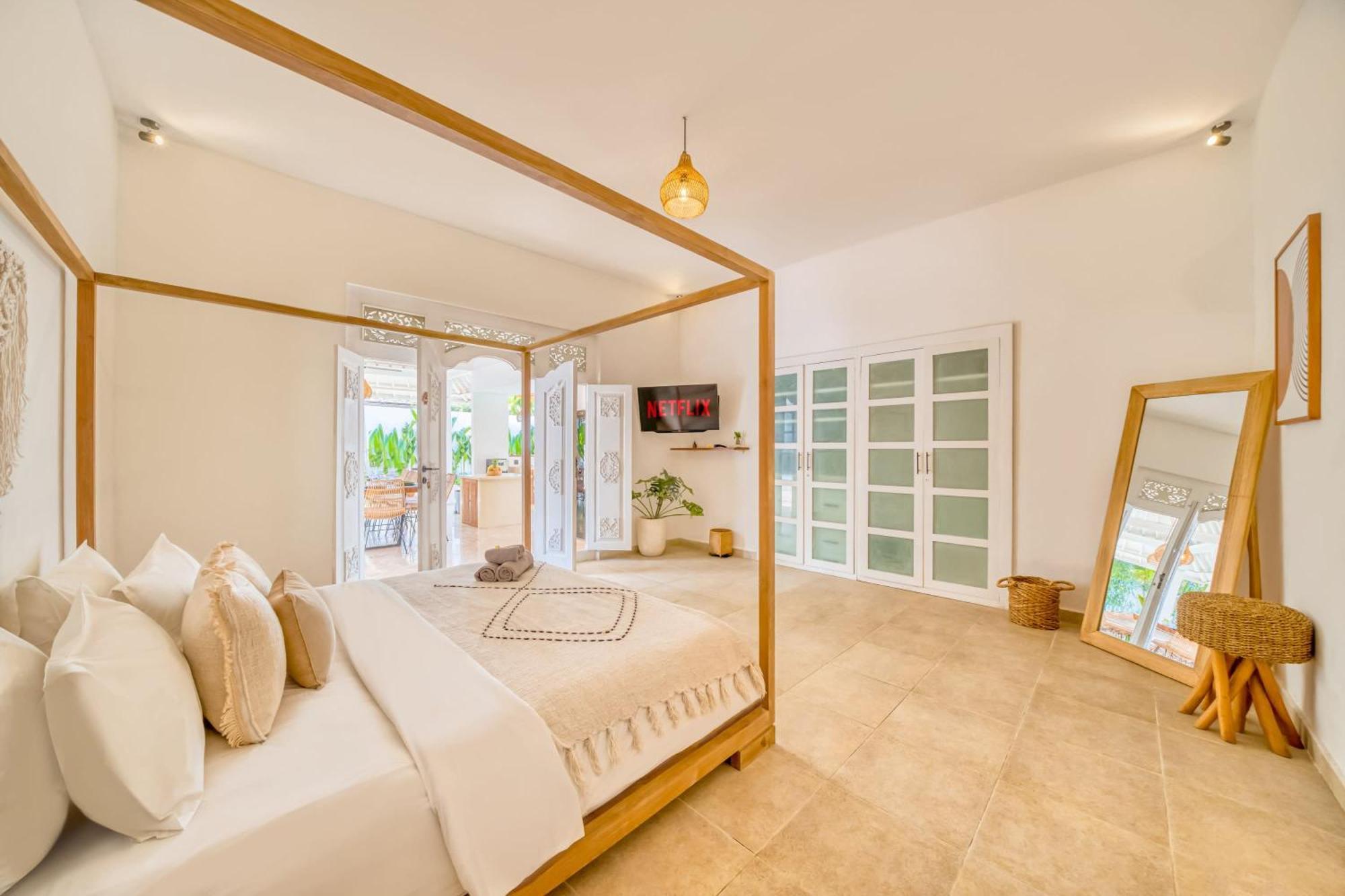 Villa Cologne - 6 Bdr Villa, 2 Private Pools & Huge Garden, Walk To The Beach Seminyak  Ngoại thất bức ảnh