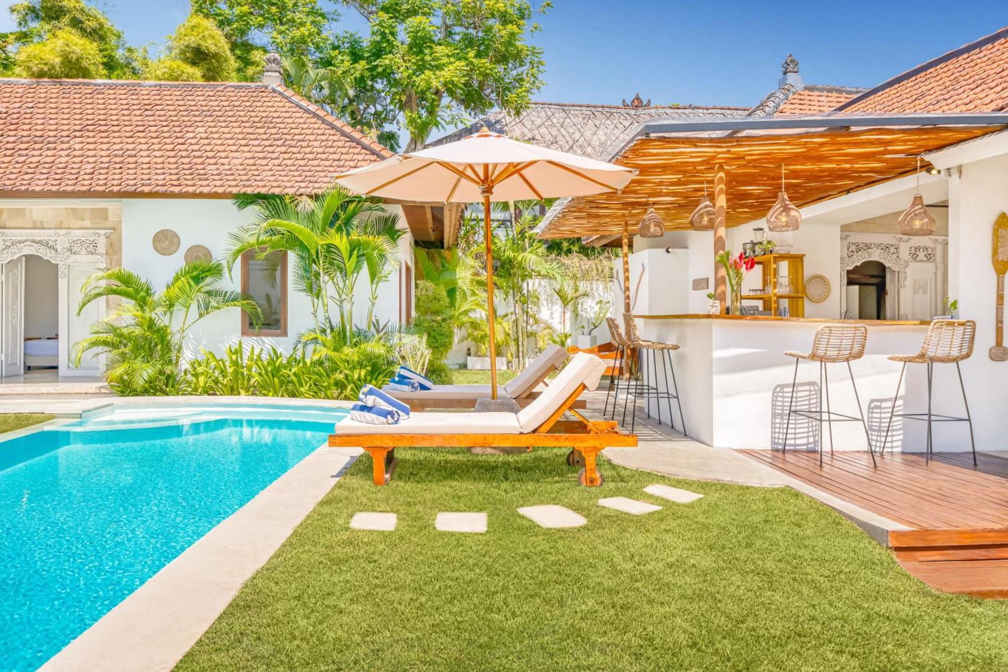 Villa Cologne - 6 Bdr Villa, 2 Private Pools & Huge Garden, Walk To The Beach Seminyak  Ngoại thất bức ảnh
