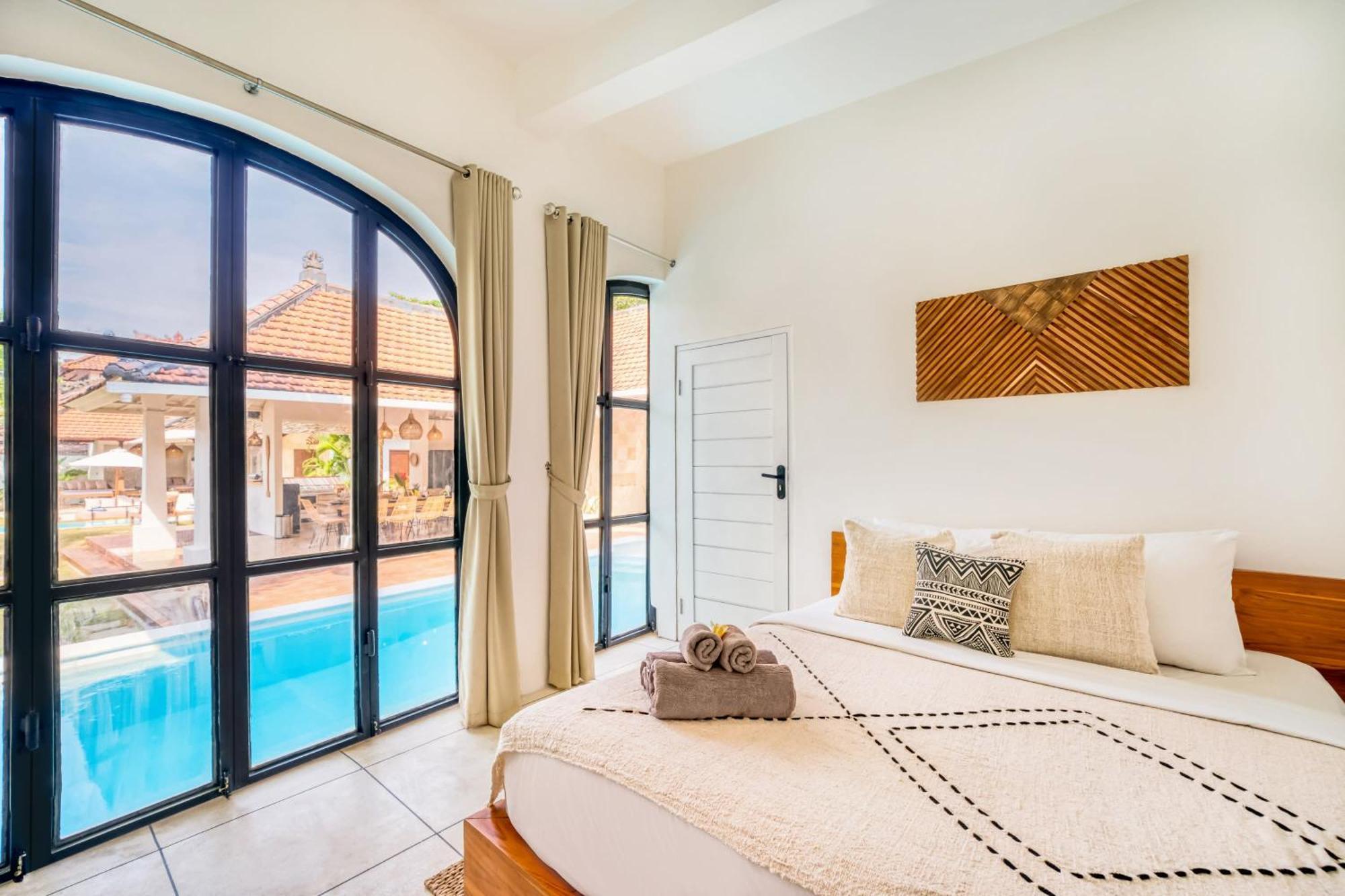 Villa Cologne - 6 Bdr Villa, 2 Private Pools & Huge Garden, Walk To The Beach Seminyak  Ngoại thất bức ảnh